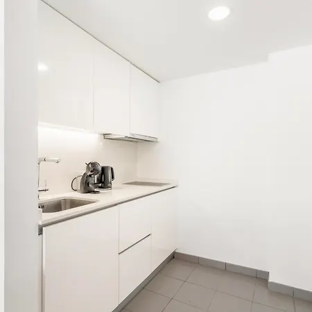 Souto Essence By Minhos Guest * בראגה